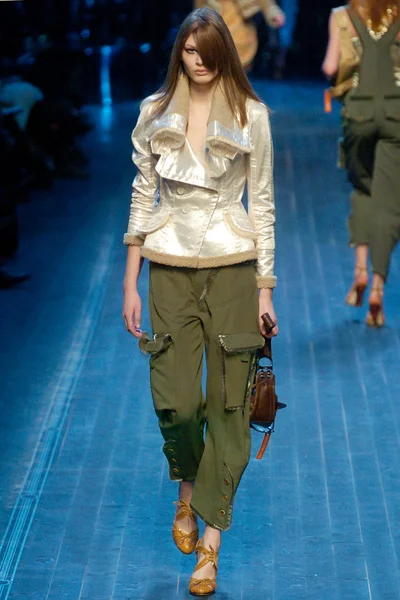 Look 25